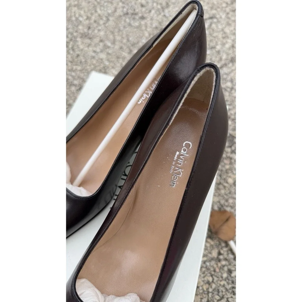 Calvin Klein Brown Leather Pumps Block Heel Square Toe Size‎ 5.5 B Italy